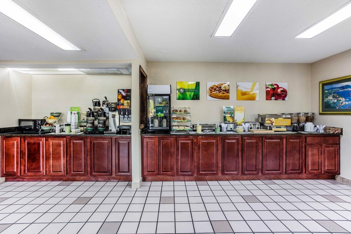Imagen del bar/restaurante del Hotel Quality Inn and Suites Stockbridge Atlanta South I-75. Foto 4