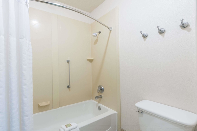 Imagen de la habitación del Hotel Quality Inn and Suites Sunport Airport Albuquerque. Foto 14