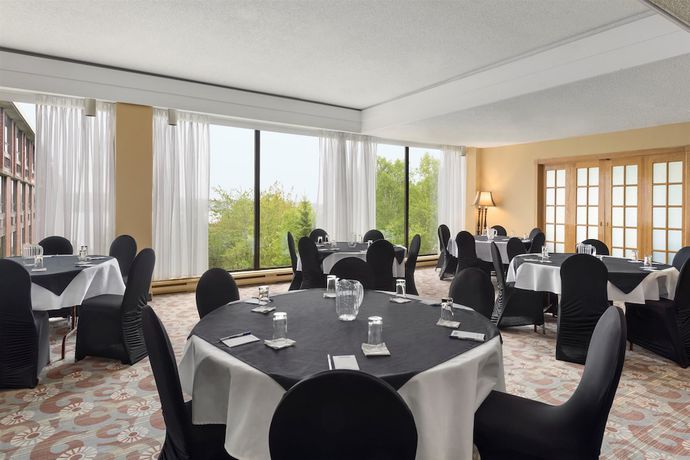 Imagen de los interiores del Hotel Quality Inn and Suites, Sydney. Foto 17