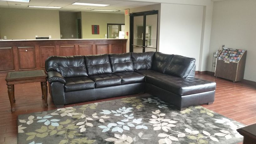 Imagen de los interiores del Hotel Quality Inn and Suites, Thomasville. Foto 18