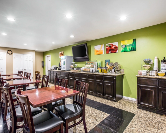 Imagen del bar/restaurante del Hotel Quality Inn and Suites Thousand Oaks - Us101. Foto 3