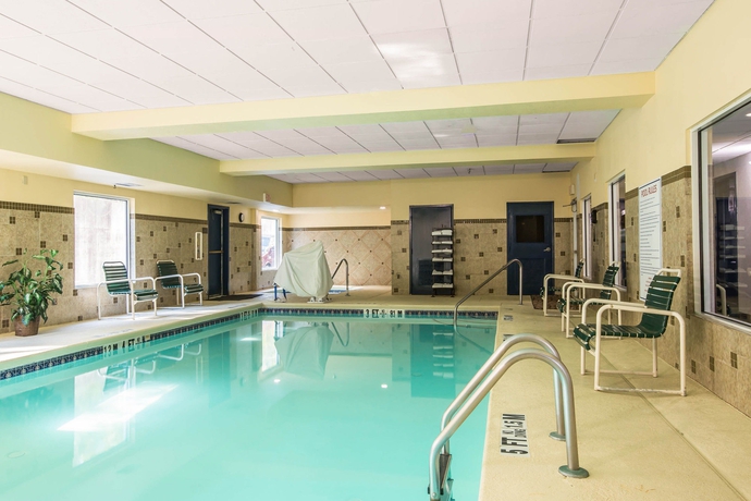 Imagen de la piscina del Hotel Quality Inn and Suites Union City - Atlanta South. Foto 15