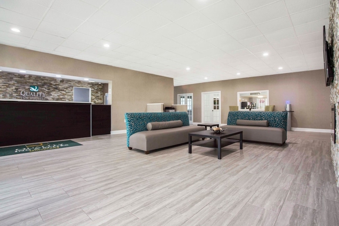 Imagen de los interiores del Hotel Quality Inn and Suites University Area. Foto 16