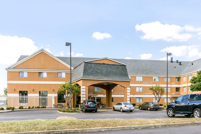 Imagen de los exteriores del Hotel Quality Inn and Suites University/airport. Foto 12