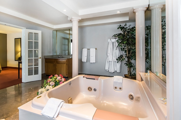 Imagen de la habitación del Hotel Quality Inn and Suites University/airport. Foto 8