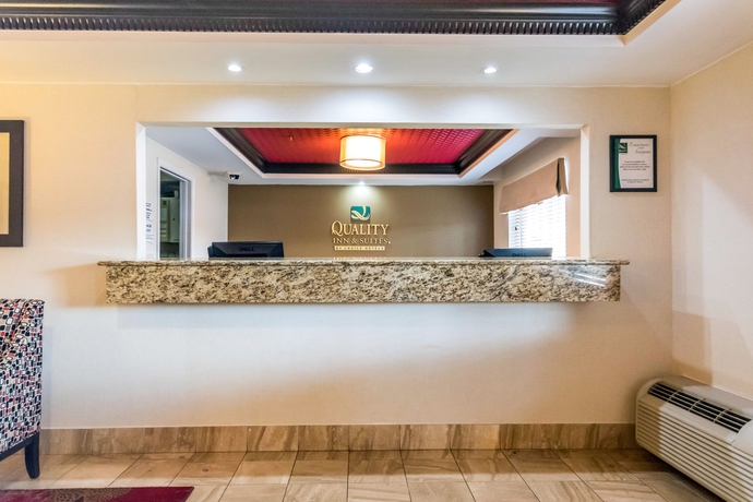 Imagen de los interiores del Hotel Quality Inn and Suites University/airport. Foto 14