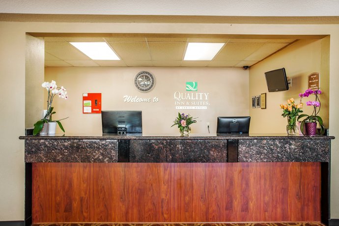 Imagen de los interiores del Hotel Quality Inn and Suites Vancouver North. Foto 19