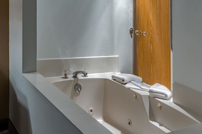 Imagen de la habitación del Hotel Quality Inn and Suites Vancouver North. Foto 17