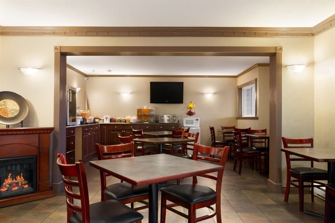 Imagen del bar/restaurante del Hotel Quality Inn and Suites, Vernon. Foto 5