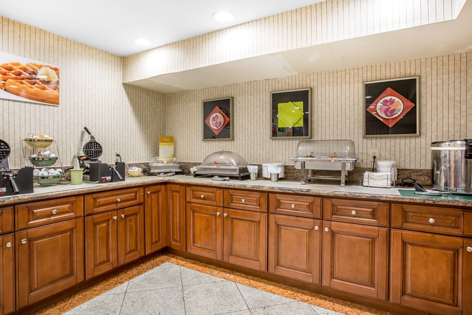 Imagen del bar/restaurante del Hotel Quality Inn and Suites Walnut - City Of Industry. Foto 2