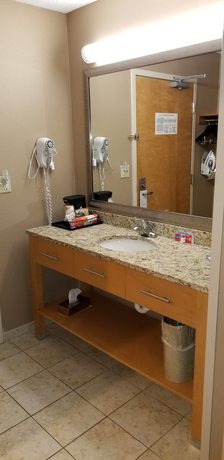Imagen de la habitación del Hotel Quality Inn and Suites Warren - Detroit. Foto 9