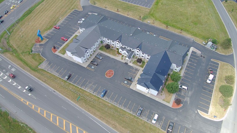 Imagen de los exteriores del Hotel Quality Inn and Suites Watertown Fort Drum. Foto 15