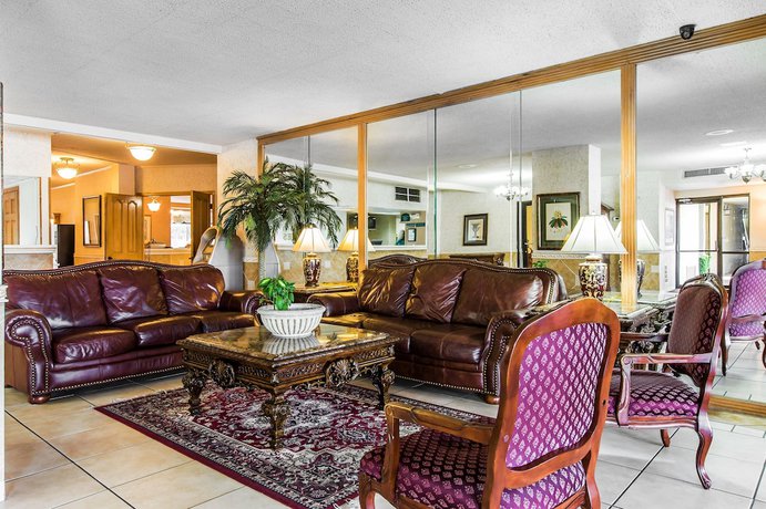 Imagen del bar/restaurante del Hotel Quality Inn and Suites, Waycross. Foto 2