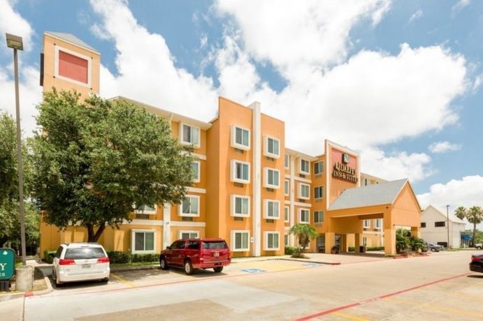 Imagen general del Hotel Quality Inn and Suites West Chase. Foto 3