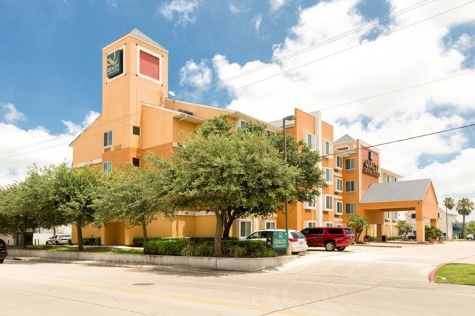 Imagen general del Hotel Quality Inn and Suites West Chase. Foto 4