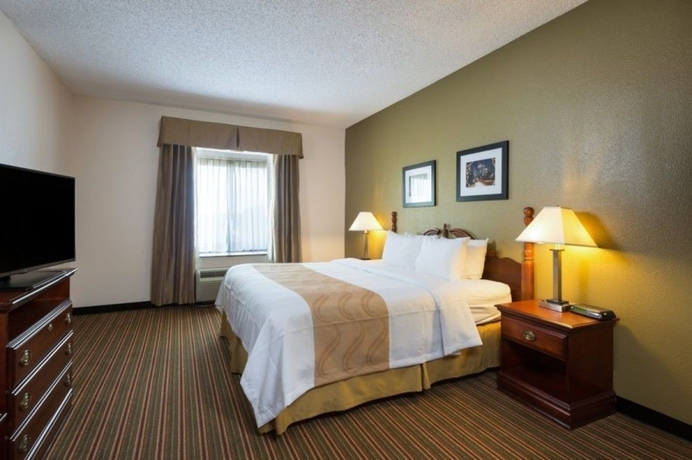 Imagen de la habitación del Hotel Quality Inn and Suites West Chase. Foto 14