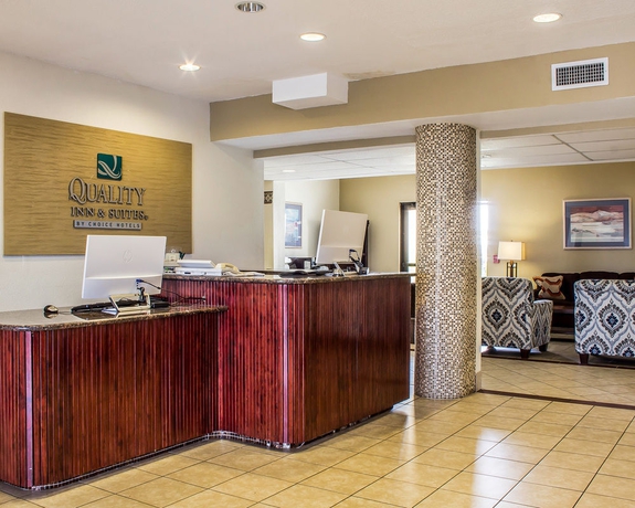 Imagen de los interiores del Hotel Quality Inn and Suites Yuma. Foto 14