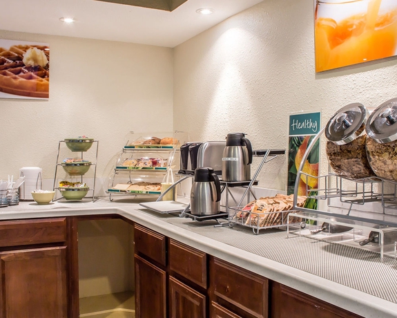 Imagen del bar/restaurante del Hotel Quality Inn and Suites Yuma. Foto 3