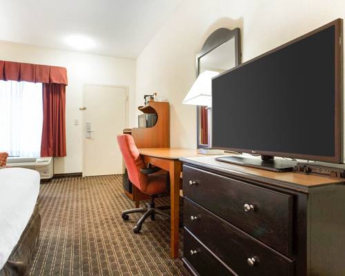 Imagen de la habitación del Hotel Quality Inn and Suites near Six Flags - Austell. Foto 8