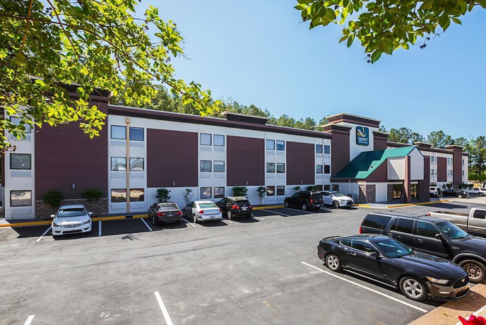 Imagen de la piscina del Hotel Quality Inn and Suites near Six Flags East, Six Flags Area. Foto 20