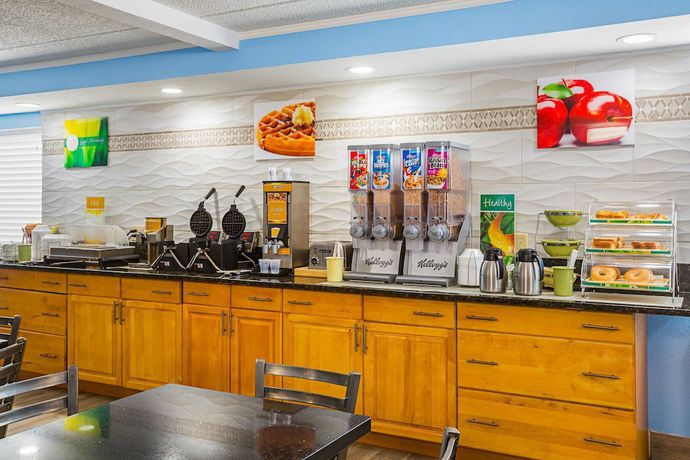 Imagen del bar/restaurante del Hotel Quality Inn and Suites near Six Flags East, Six Flags Area. Foto 2