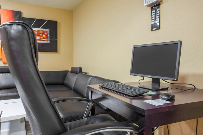 Imagen de los interiores del Hotel Quality Inn near Mammoth Mountain Ski Resort. Foto 14