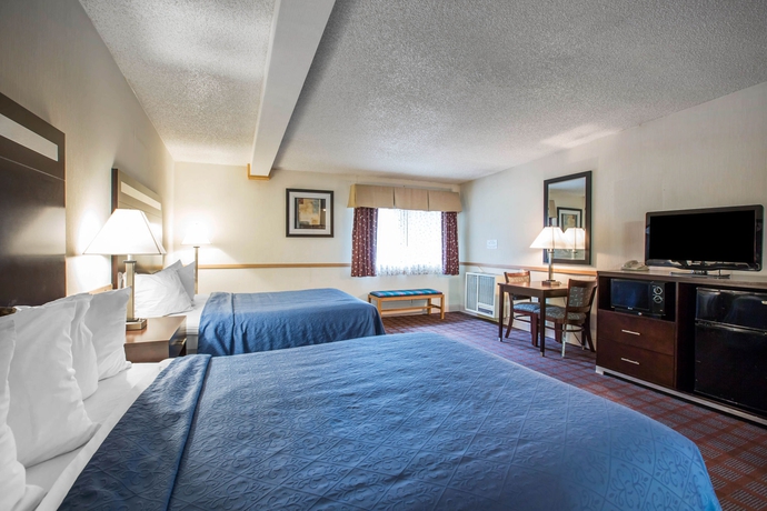 Imagen de los interiores del Hotel Quality Inn near Mammoth Mountain Ski Resort. Foto 15