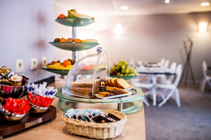 Imagen del bar/restaurante del Hotel Quality Pau Centre Bosquet. Foto 3