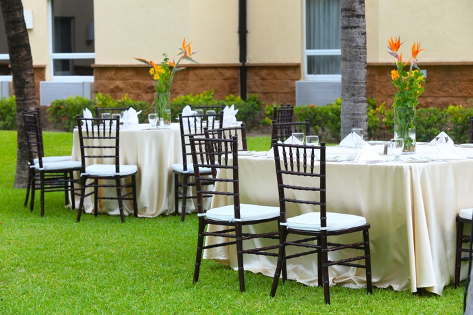 Imagen del bar/restaurante del Hotel Quality Real Aeropuerto. Foto 4