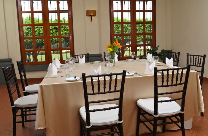 Imagen del bar/restaurante del Hotel Quality Real Aeropuerto. Foto 5