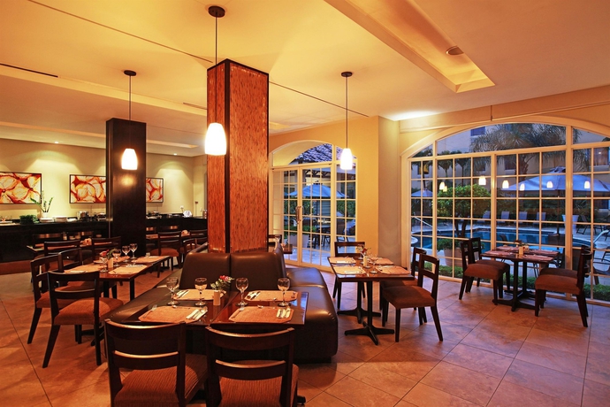 Imagen del bar/restaurante del Hotel Quality Real San Jose. Foto 4