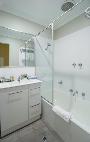 Imagen de la habitación del Hotel Quality Resort Sorrento Beach. Foto 5
