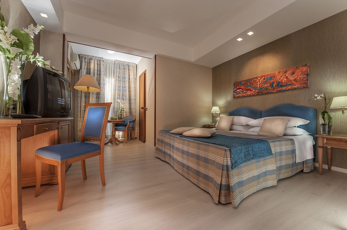 Imagen de la habitación del Hotel Quality Rouge Et Noir Roma. Foto 8