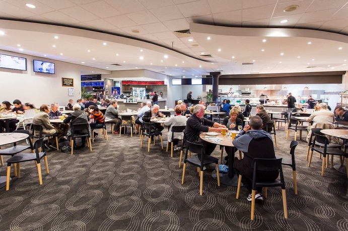 Imagen del bar/restaurante del Hotel Quality Rules Club Wagga. Foto 5