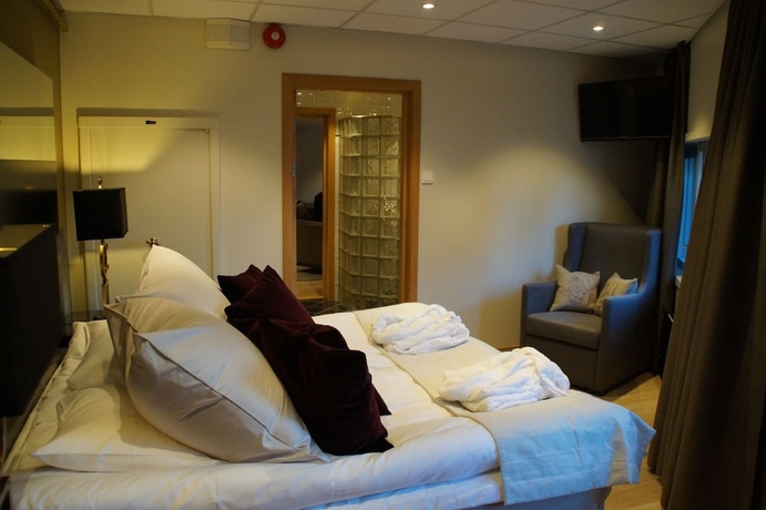 Imagen de la habitación del Hotel Quality Saga. Foto 7