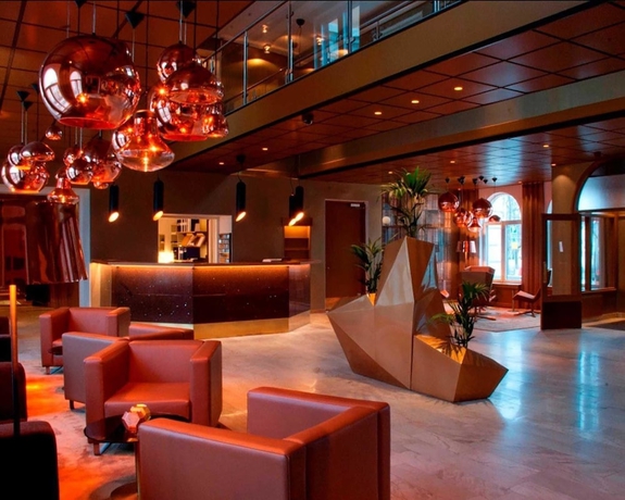 Imagen de los interiores del Hotel Quality Statt. Foto 9