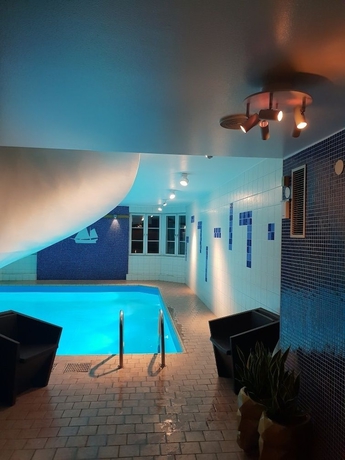 Imagen de la piscina del Hotel Quality Statt. Foto 18
