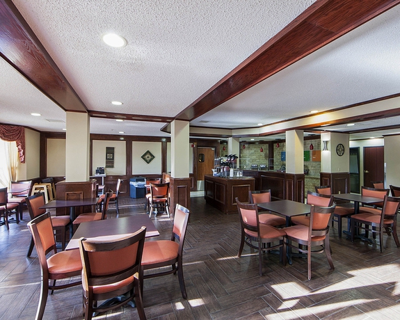 Imagen del bar/restaurante del Hotel Quality Suites Addison - Dallas. Foto 4