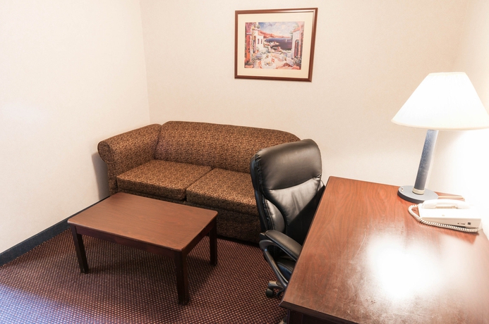 Imagen de los interiores del Hotel Quality Suites Albuquerque Airport. Foto 13