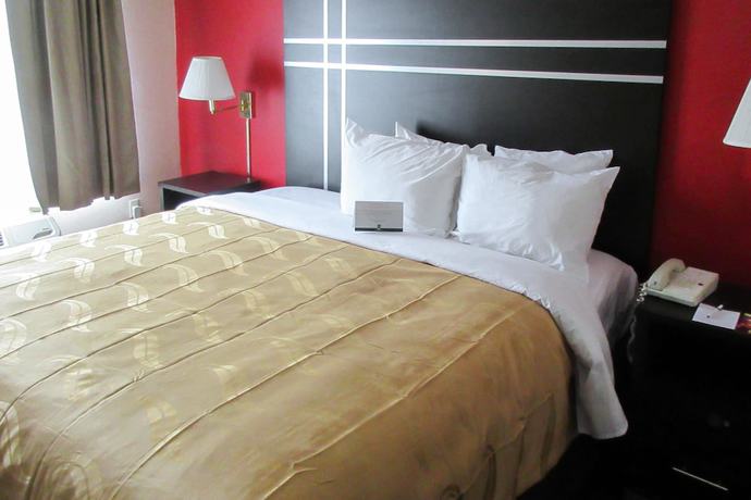 Imagen de la habitación del Hotel Quality Suites Atlanta Airport East. Foto 5