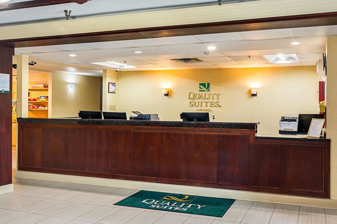 Imagen de los interiores del Hotel Quality Suites Atlanta Airport East. Foto 16