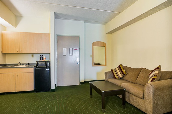 Imagen de la habitación del Hotel Quality Suites Atlanta Airport East. Foto 10