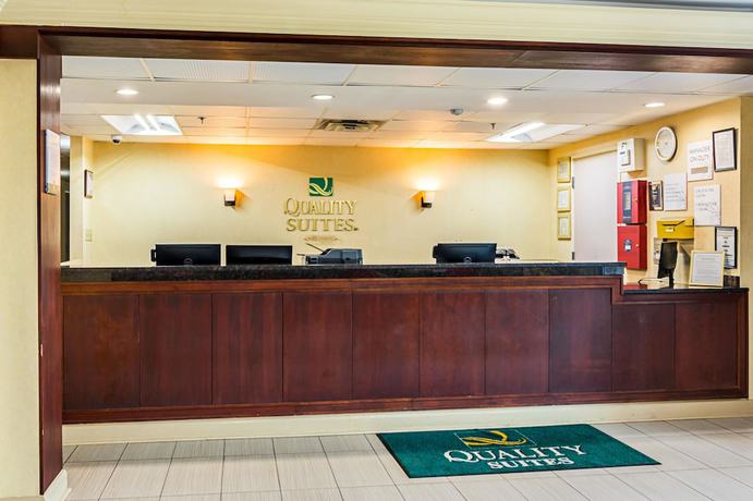 Imagen de los interiores del Hotel Quality Suites Atlanta Airport East. Foto 20