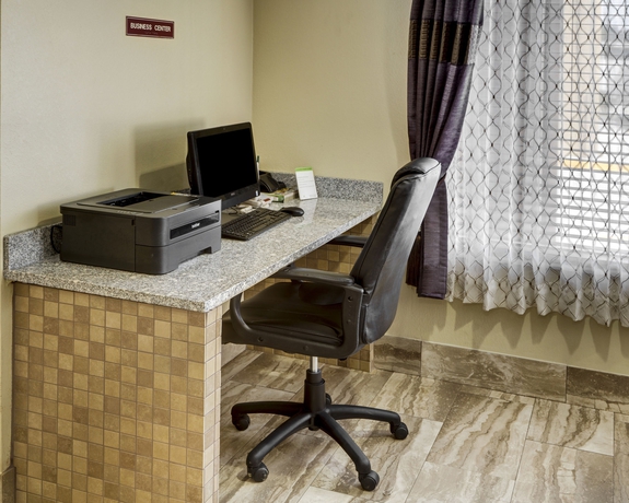 Imagen de la habitación del Hotel Quality Suites Baton Rouge East - Denham Springs. Foto 7