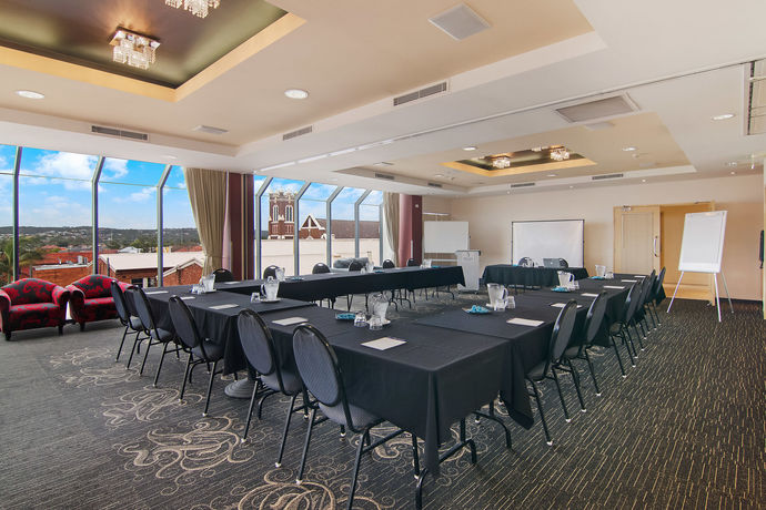 Imagen de los interiores del Hotel Quality Suites Boulevard On Beaumont. Foto 7