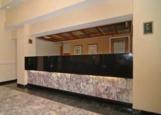 Imagen de los interiores del Hotel Quality Suites Convention Center. Foto 6