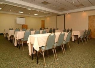 Imagen de los interiores del Hotel Quality Suites Convention Center. Foto 7
