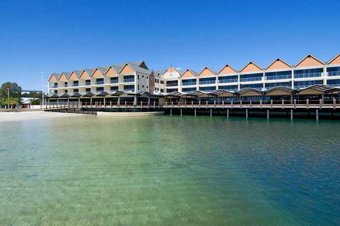 Imagen general del Hotel Quality Suites Crest Mandurah. Foto 1