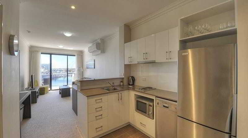 Imagen de la habitación del Hotel Quality Suites Crest Mandurah. Foto 10