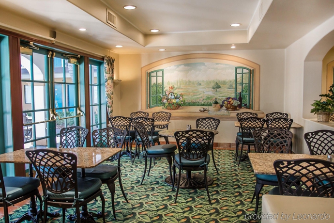 Imagen general del Hotel Quality Suites Downtown San Luis Obispo. Foto 8